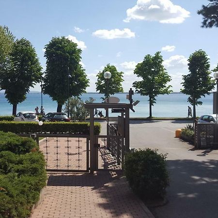 Le Rive Διαμέρισμα Ντεζεντσάνο ντελ Γκάρντα Εξωτερικό φωτογραφία