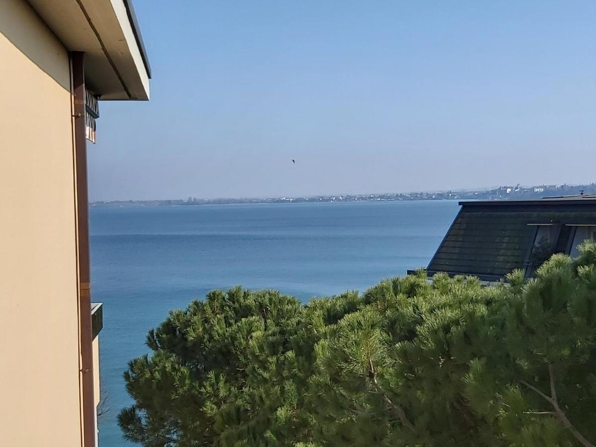 Le Rive Διαμέρισμα Ντεζεντσάνο ντελ Γκάρντα Εξωτερικό φωτογραφία