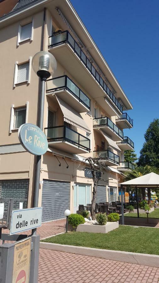 Le Rive Διαμέρισμα Ντεζεντσάνο ντελ Γκάρντα Εξωτερικό φωτογραφία