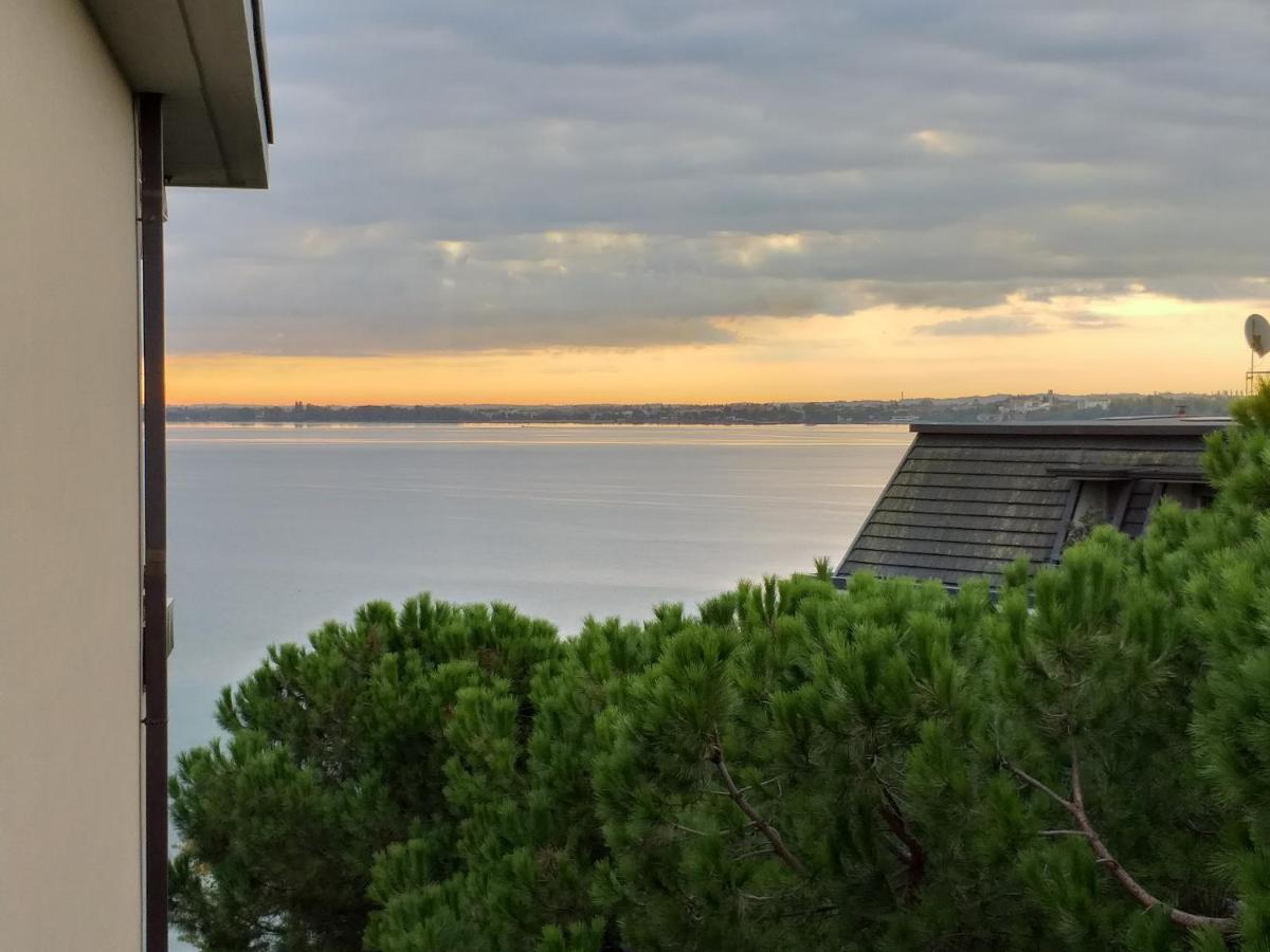Le Rive Διαμέρισμα Ντεζεντσάνο ντελ Γκάρντα Εξωτερικό φωτογραφία
